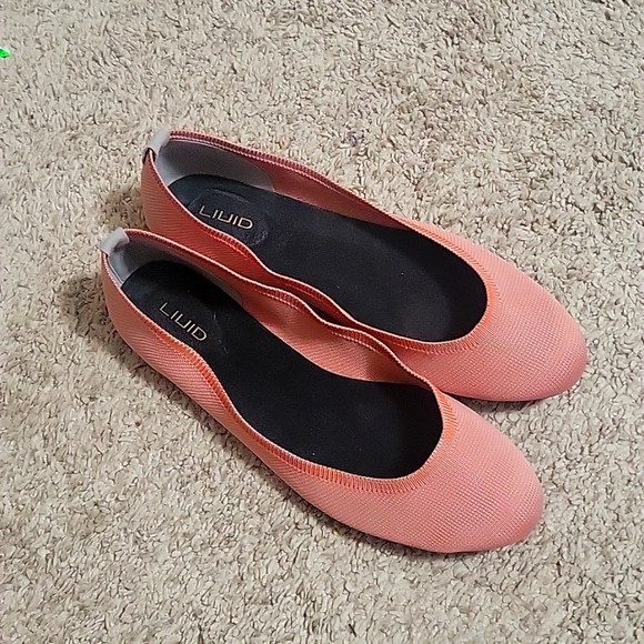 LIUID Flats - Picture 2 of 3